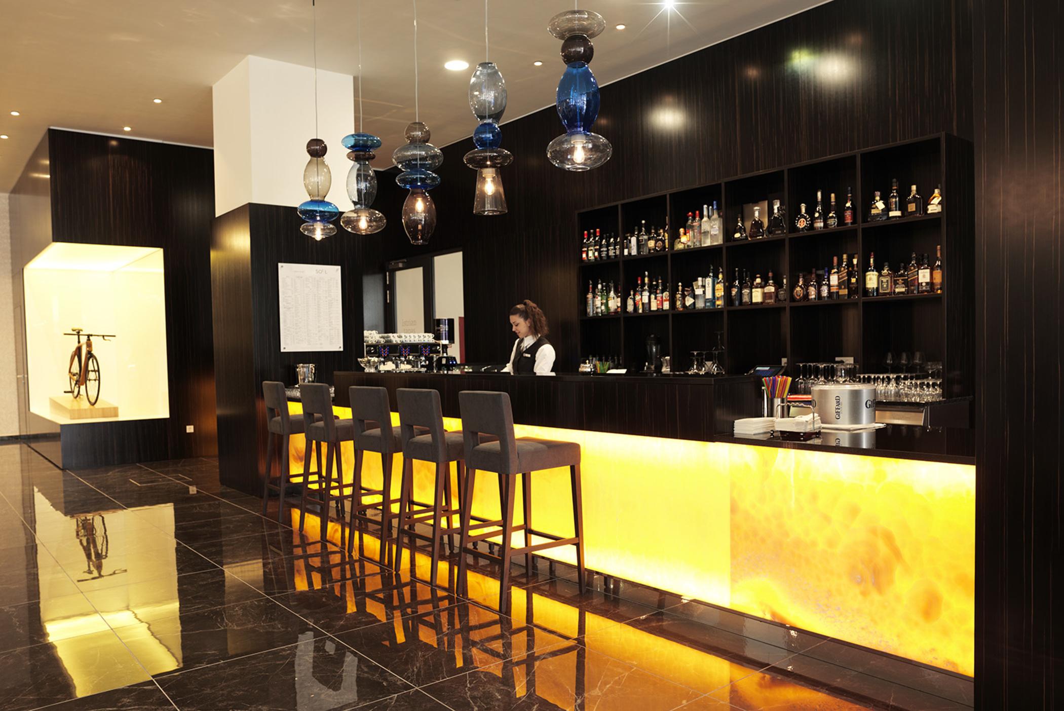 Hotel Slovenija - Terme & Wellness Lifeclass Portorož Exterior foto The bar at the lounge