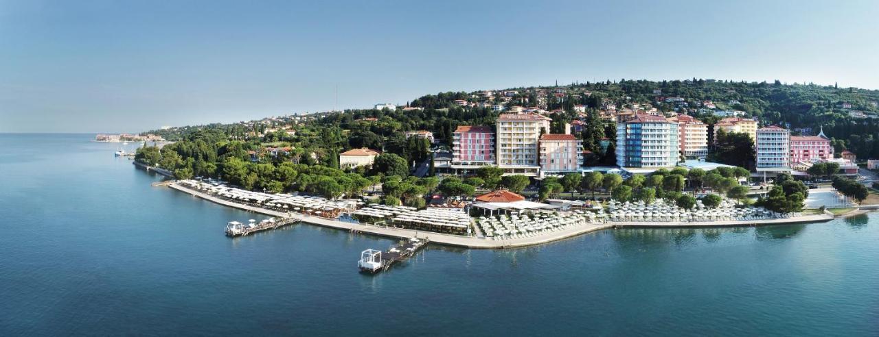 Hotel Slovenija - Terme & Wellness Lifeclass Portorož Exterior foto View of the resort